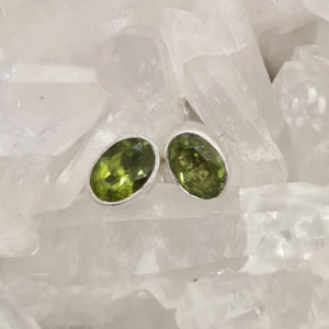 Peridot Ohrstecker