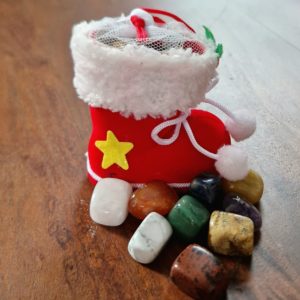 Nikolaus Stiefel mit Trommelsteinen